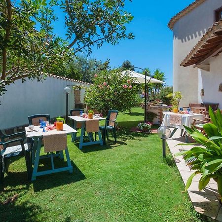 Le Quattro Mura Bed and Breakfast Pula Eksteriør billede