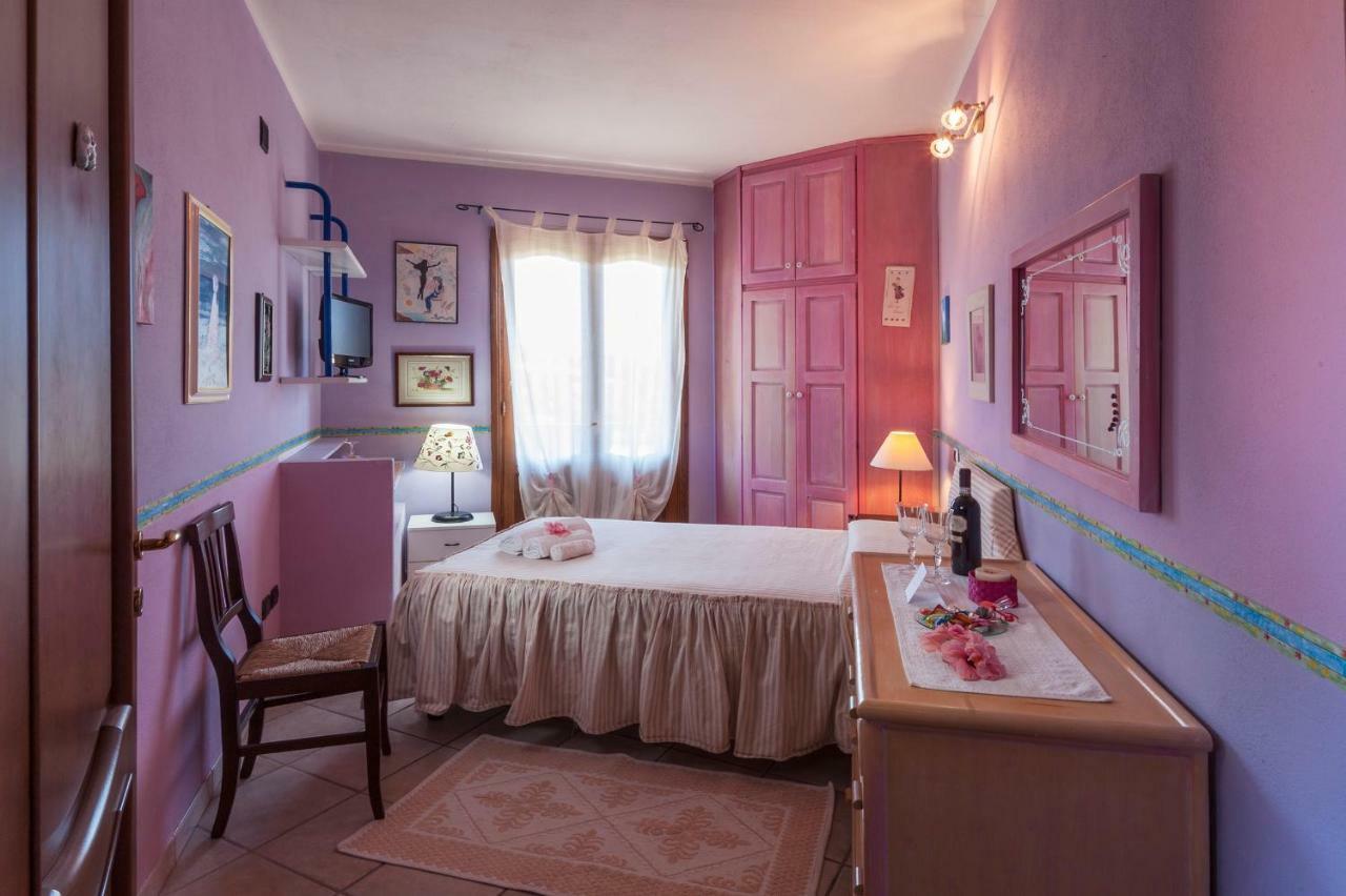 Le Quattro Mura Bed and Breakfast Pula Eksteriør billede