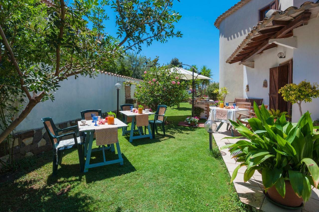 Le Quattro Mura Bed and Breakfast Pula Eksteriør billede